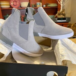 SOREL OUT N ABOUT SLUP-ON WEDGES, NIB